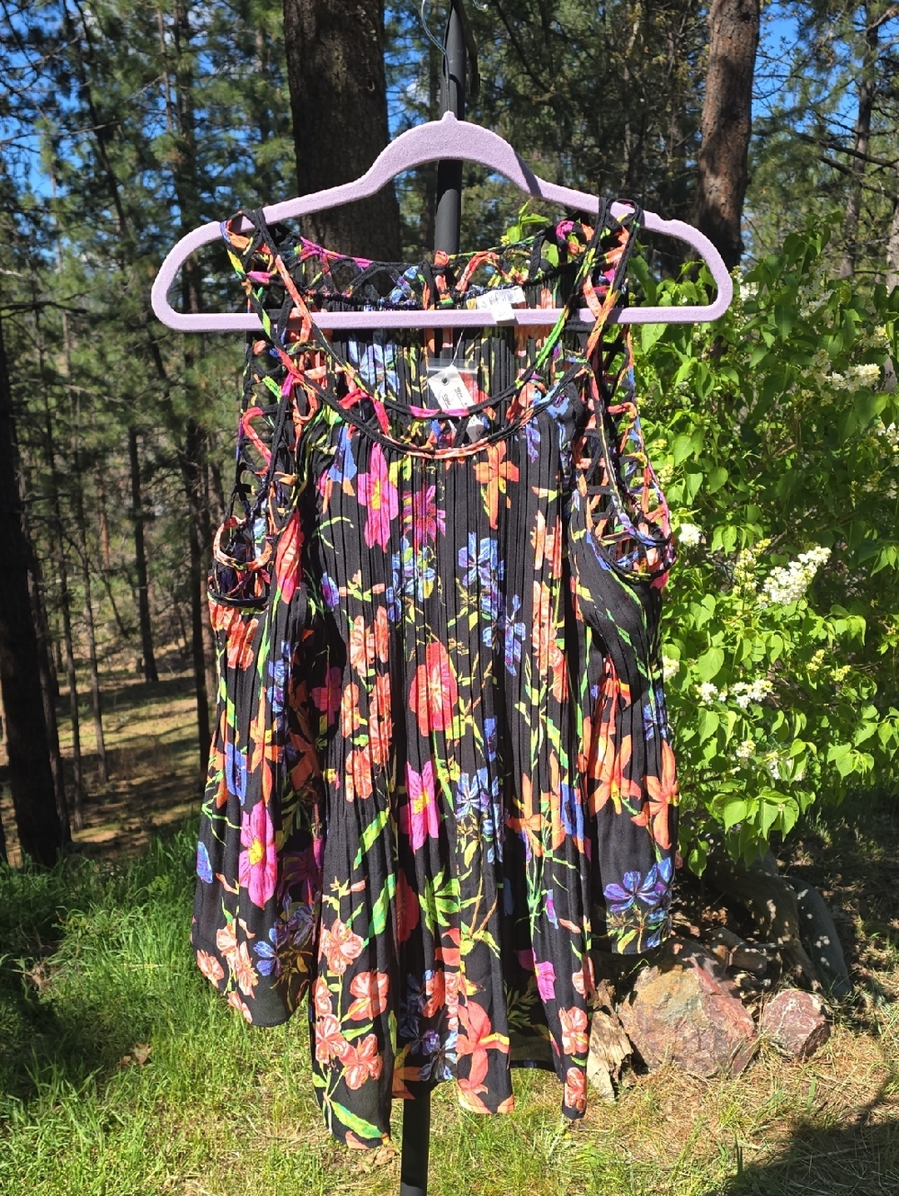 Black Multicolor Floral Cold-Shoulder Top NWT